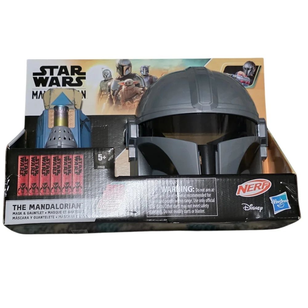 New Star Wars Mandalorian Mask & Gauntlet